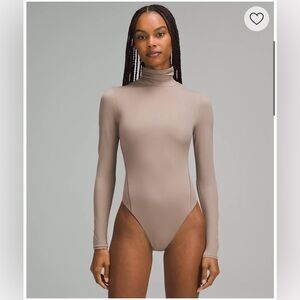 Lululemon Nulu turtleneck bodysuit